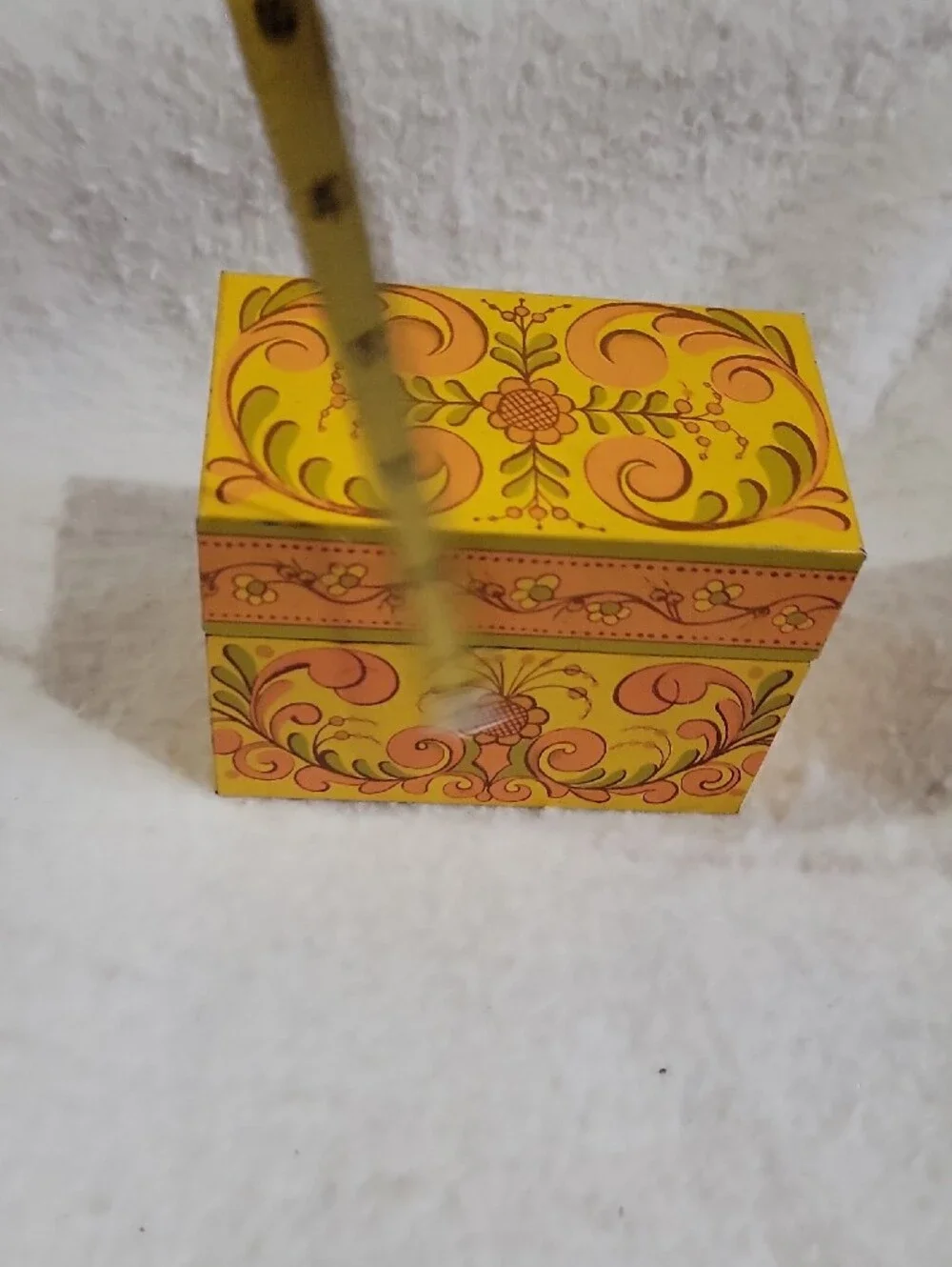 Vintage Avon Decorative Yellow and Orange Floral Recipe Box